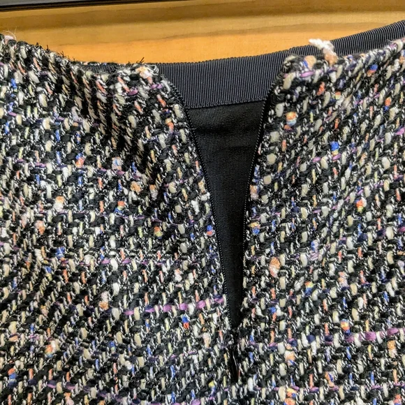 Talbots Size 6 Tweed Multi Color Confetti Straight Pencil Skirt Gun Metal Button - Picture 12 of 12